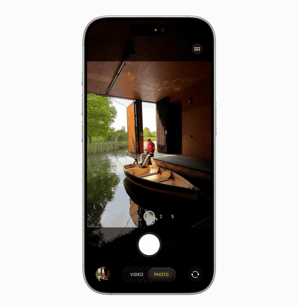Beyond the Screen: Apple Unveils Liquid Glass – Redefining the Digital Experience Beyond the Screen: Apple Unveils Liquid Glass – Redefining the Digital Experience